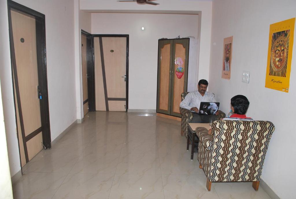 OYO 10347 Hotel Deepak Jaipur Zimmer foto
